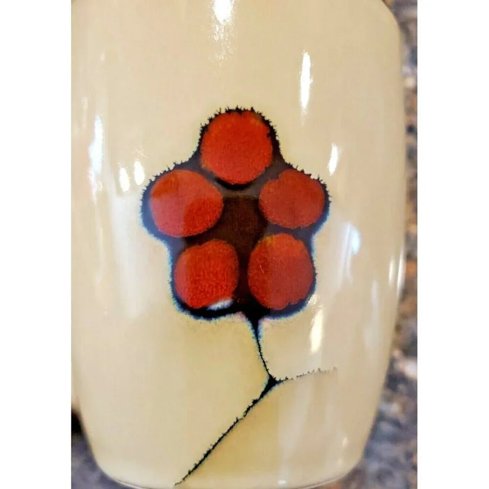 Pfaltzgraff Studio ASTER Coffee Tea Mug Cup Red Flower on Beige Brown Inside